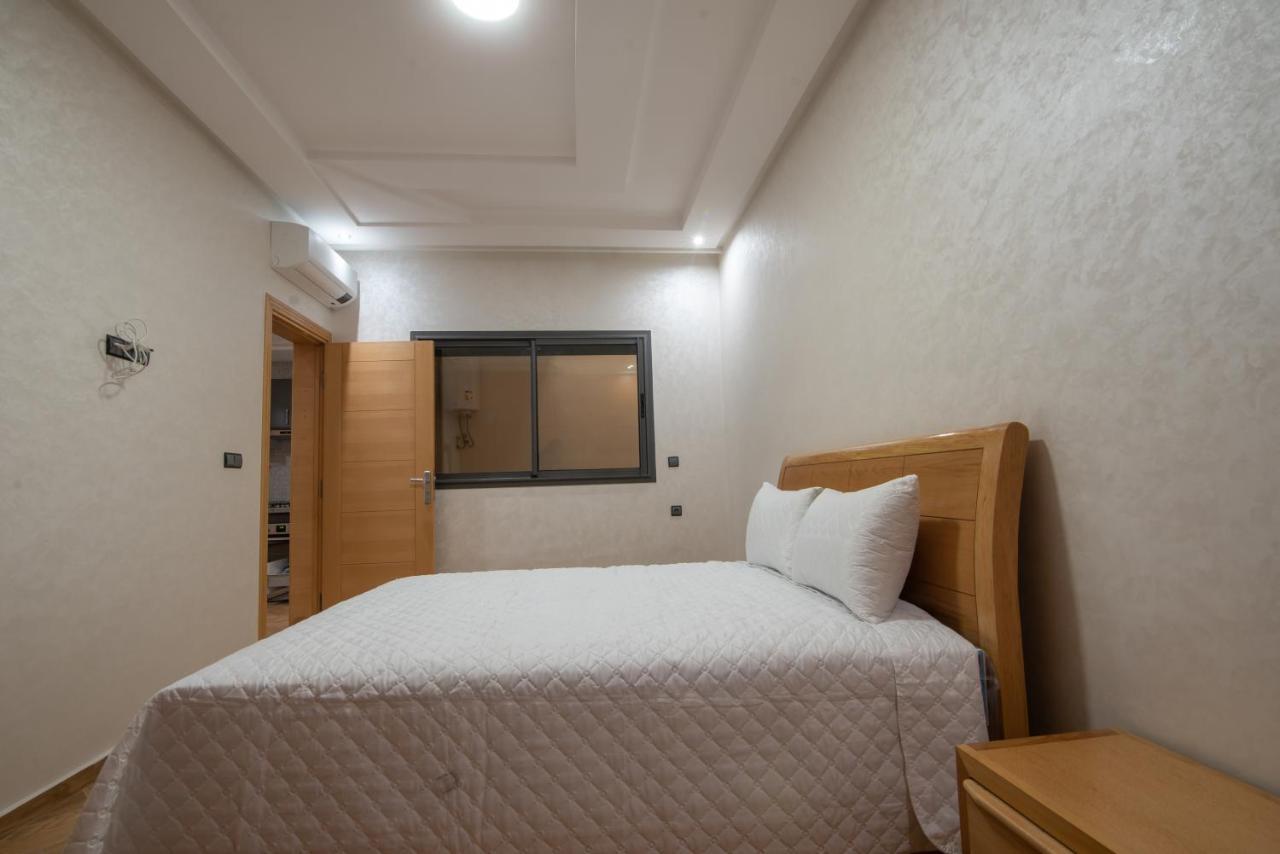 Adam's Apartments: Beach-Near Downtown Stay with Fiber Optic Wi-Fi Agadir Exterior photo