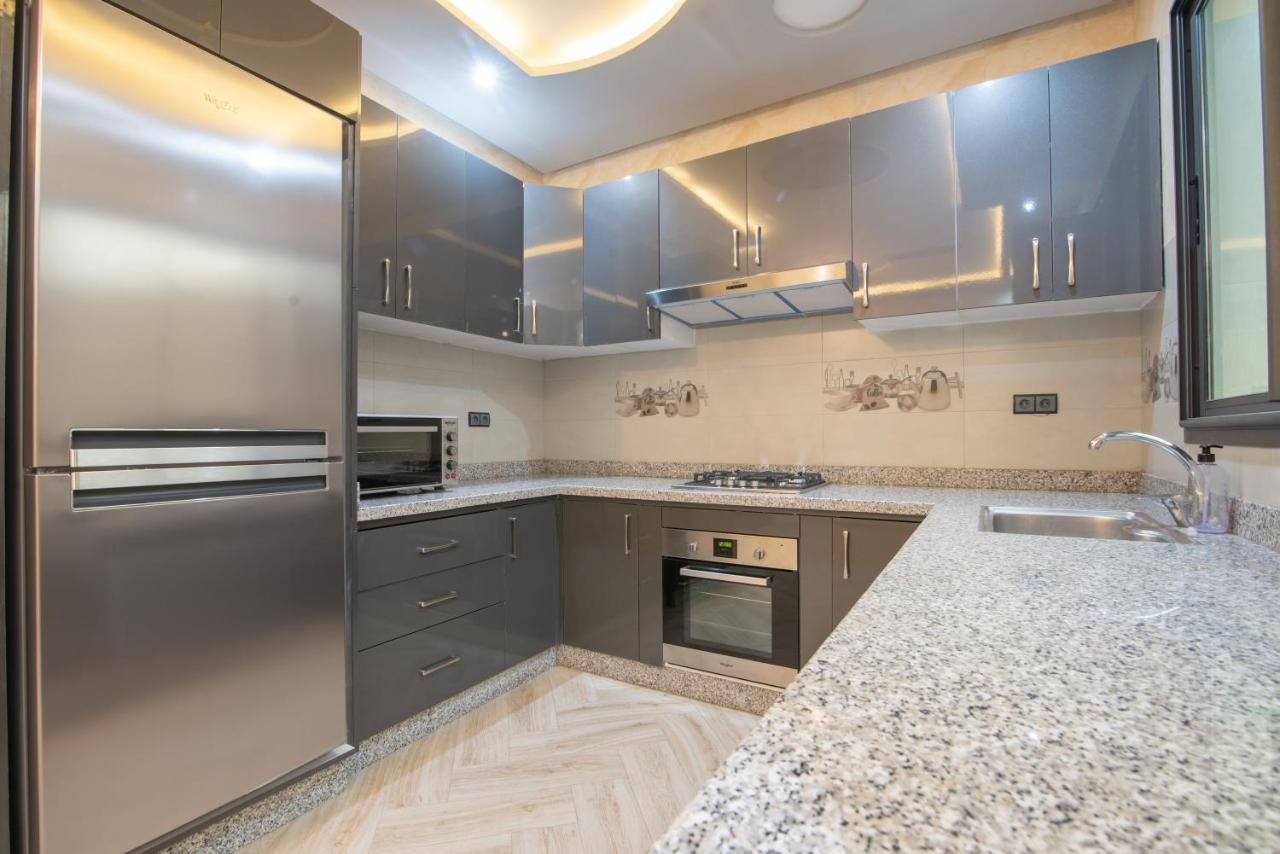 Adam's Apartments: Beach-Near Downtown Stay with Fiber Optic Wi-Fi Agadir Exterior photo