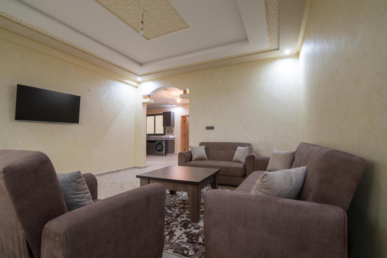 Adam's Apartments: Beach-Near Downtown Stay with Fiber Optic Wi-Fi Agadir Exterior photo