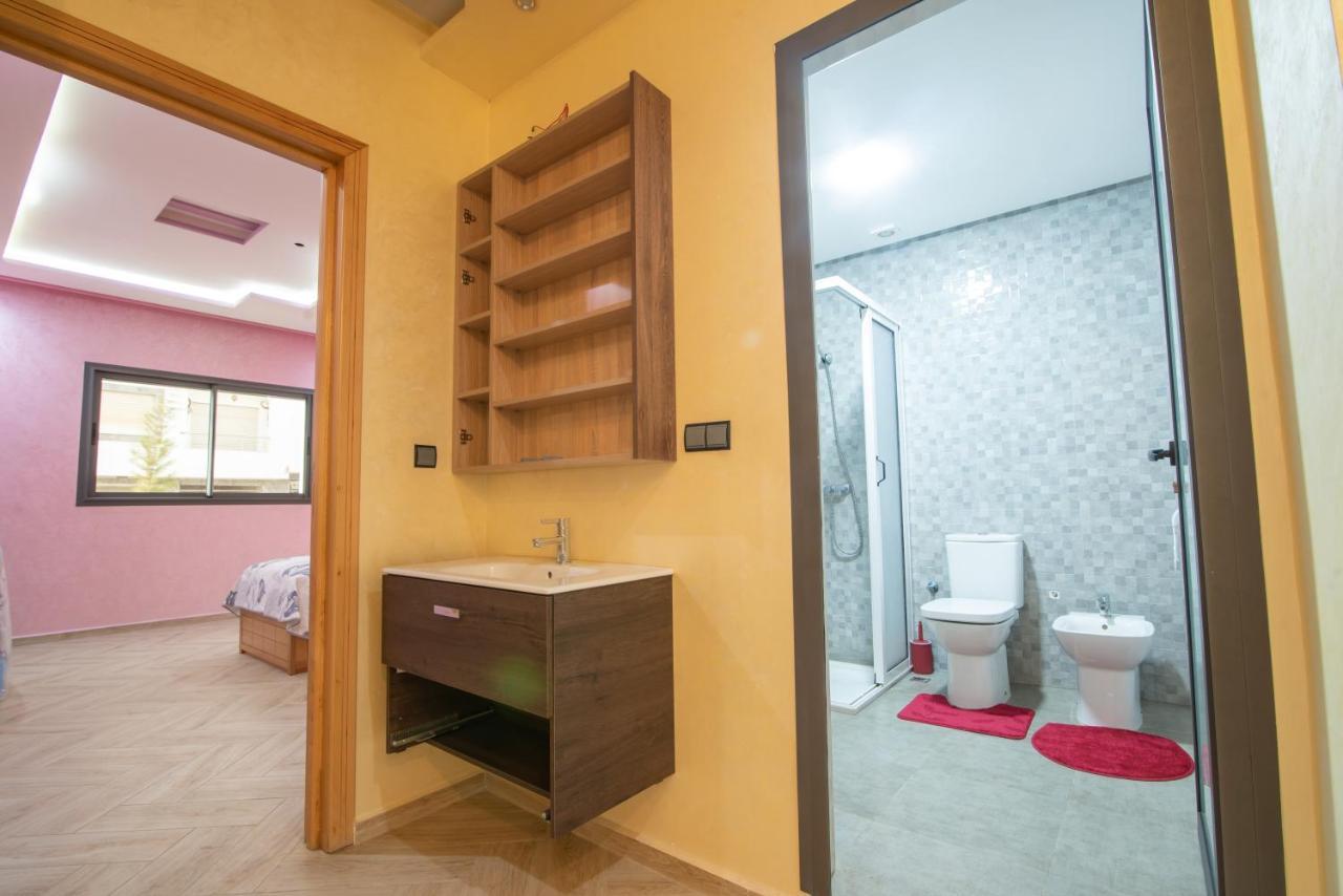 Adam's Apartments: Beach-Near Downtown Stay with Fiber Optic Wi-Fi Agadir Exterior photo