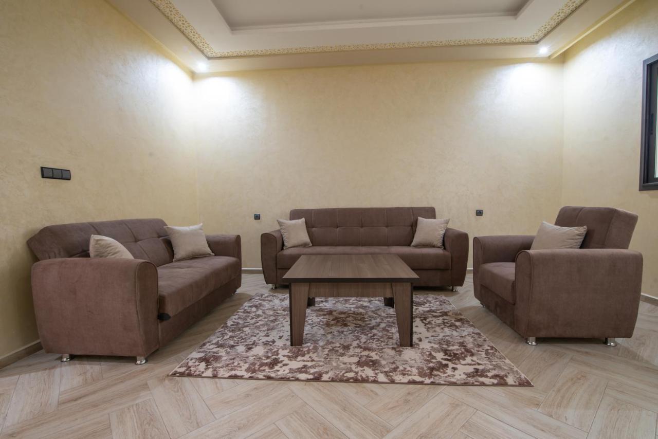 Adam's Apartments: Beach-Near Downtown Stay with Fiber Optic Wi-Fi Agadir Exterior photo